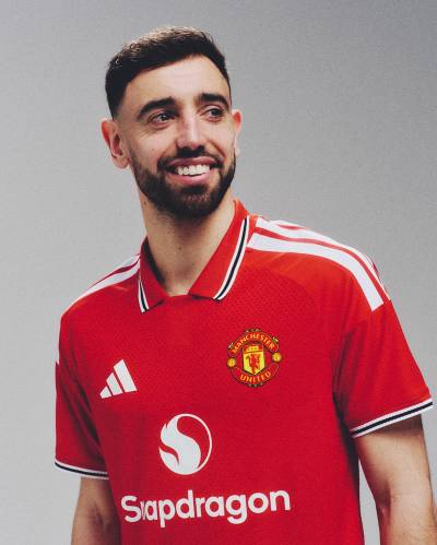 manchester_united_26_27_adidas_home_kit_c.jpg