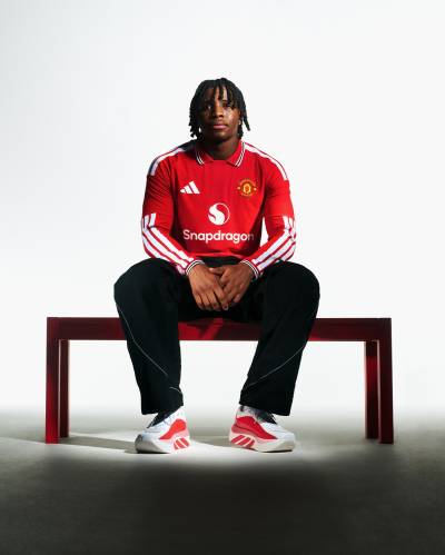 manchester_united_26_27_adidas_home_kit_f.jpg