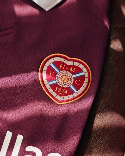 heart_of_midlothian_26_27_hummel_home_kit_6.jpg