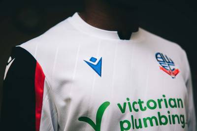 bolton_wanderers_26_27_macron_home_kit_5.jpg