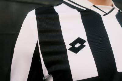 grimsby_Town_26_27_lotto_home_kit_g.jpeg