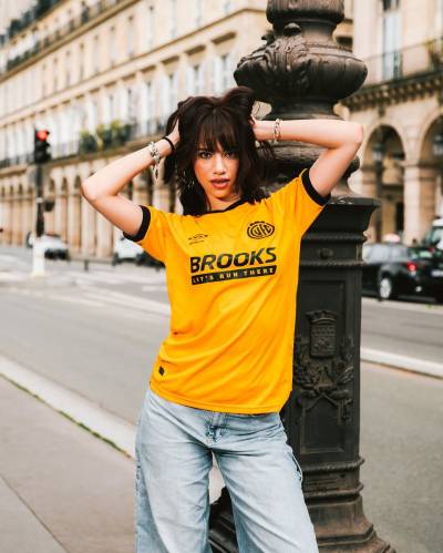 cambridge_united_26_27_umbro_home_kit_f.jpg
