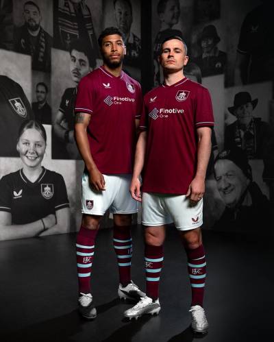 burnley_26_27_castore_home_kit_1.jpg