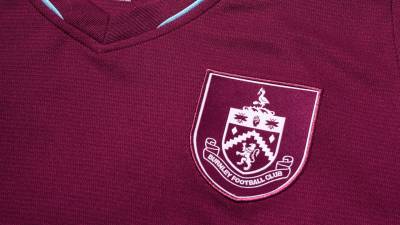 burnley_26_27_castore_home_kit_3.jpg