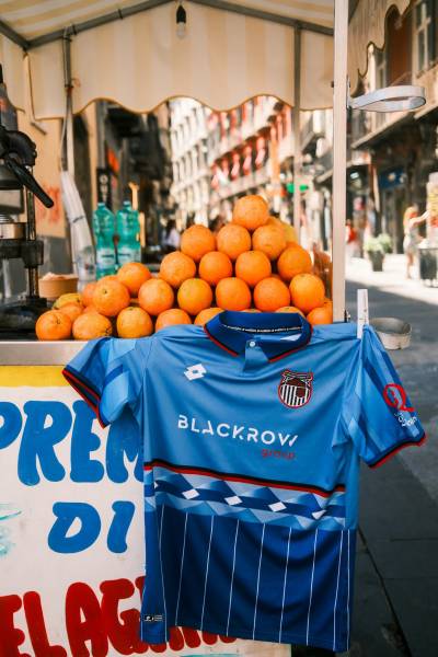 grimsby_town_26_27_lotto_away_kit_e.jpeg