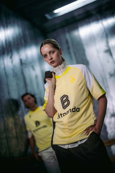 fc_basel_26_27_macron_away_kit_c1.jpg