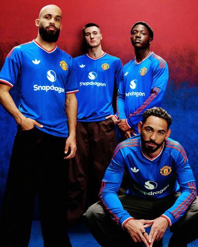 manchester_united_26_27_adidas_away_kit_e.jpeg