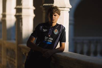 real_valladolid_26_27_reebok_away_kit_a01.jpg