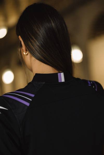 real_valladolid_26_27_reebok_away_kit_a05.jpg