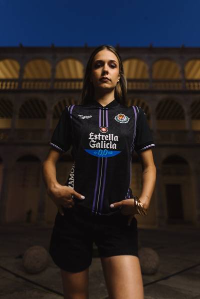 real_valladolid_26_27_reebok_away_kit_a06.jpg