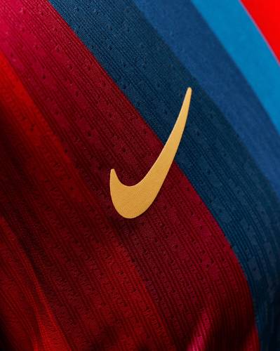 barcelona_26_27_nike_home_kit_4.jpg