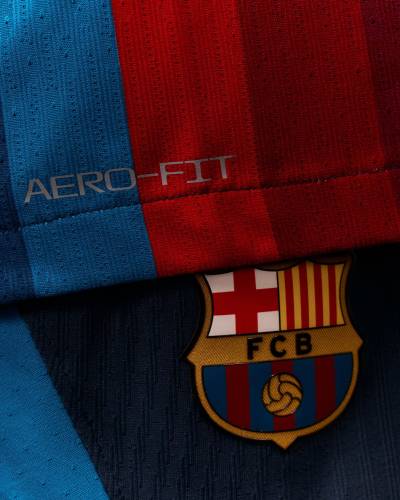 barcelona_26_27_nike_home_kit_5.jpg
