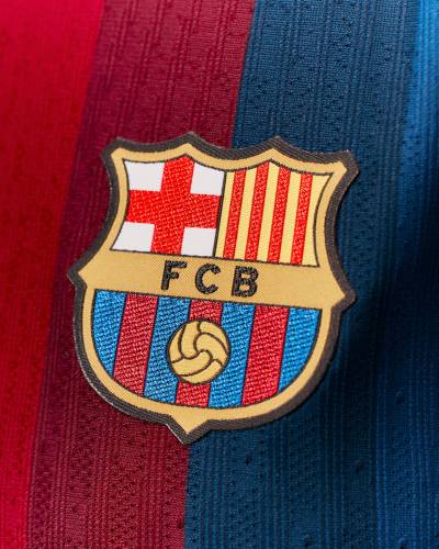 barcelona_26_27_nike_home_kit_7.jpg