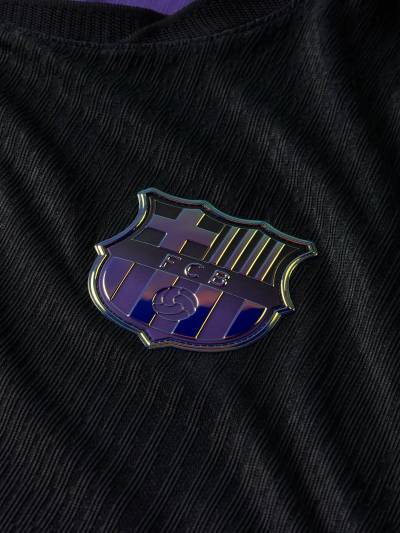 barcelona_26_27_nike_away_kit_2.jpg