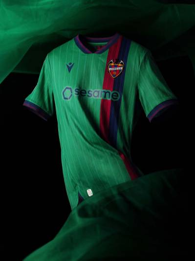 levante_ud_26_27_macron_third_kit_1.jpg