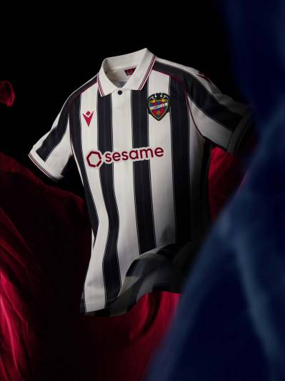 levante_ud_26_27_macron_away_kit_5.jpg