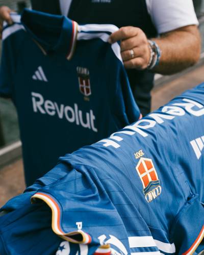 como_26_27_adidas_home_kit_f.jpeg