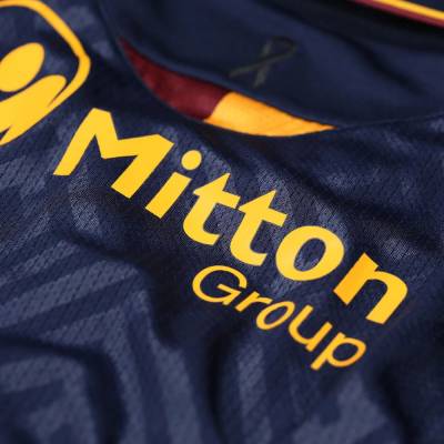 bradford_city_2022_2023_third_kit_g.jpg