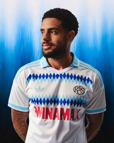 strasbourg_26_27_adidas_away_kit_b.jpeg
