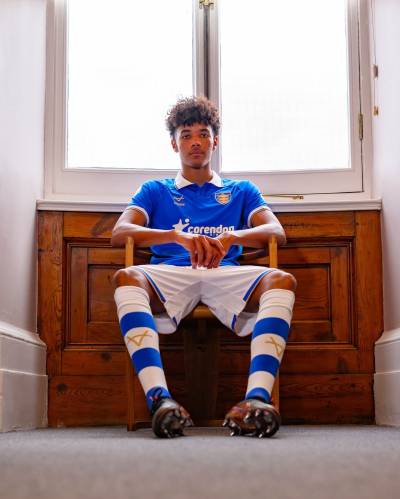 hull_city_26_27_oxen_third_kit_e.jpeg