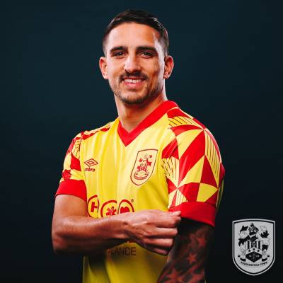 huddersfield_town_2022_23_umbro_charity_shirt_d.jpeg