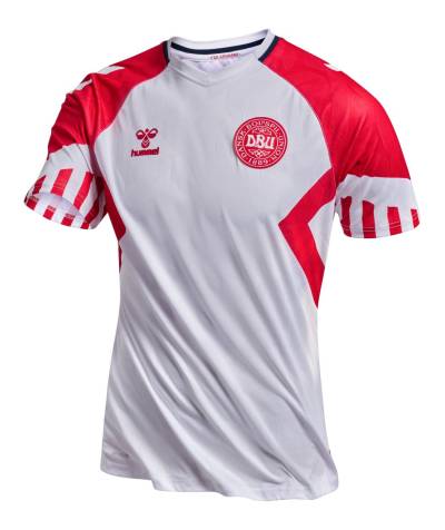 denmark_2023_hummel_away_shirt_9.jpg