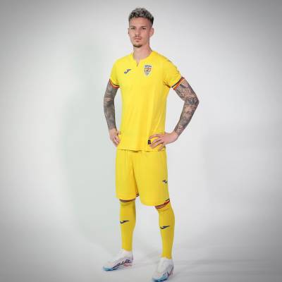 romania_2023_joma_home_away_third_kit_b.jpeg