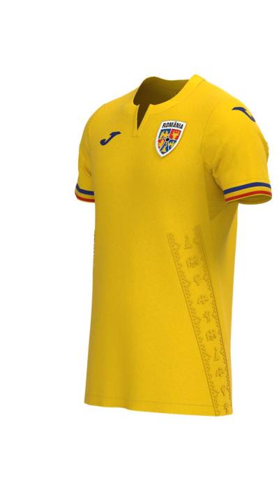 romania_2023_joma_home_away_third_kit_f.jpg