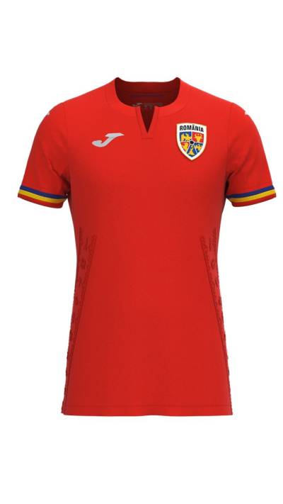 romania_2023_joma_home_away_third_kit_g.jpg