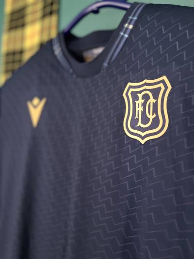 dundee_fc_2023_24_macron_home_shirt_c.jpeg