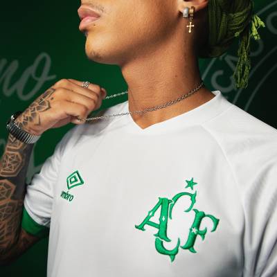 chapecoense_2023_umbro_away_kit_b.jpeg