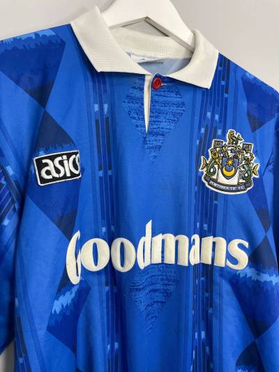 portsmouth_1994_95_asics_home_shirt_c.jpg