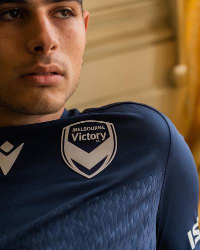 melbourne_victory_2022_macron_home_kit_b.jpeg