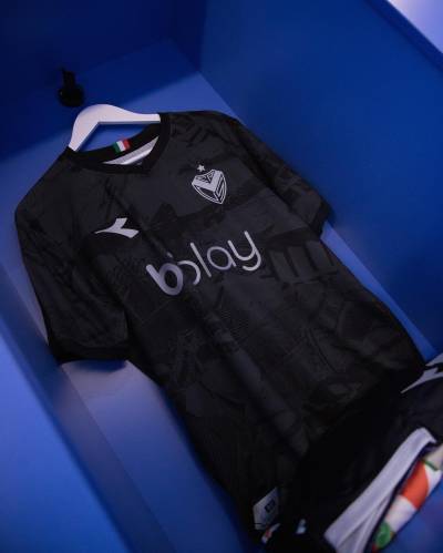 velez_sarsfield_2023_diadora_third_shirt_a.jpeg