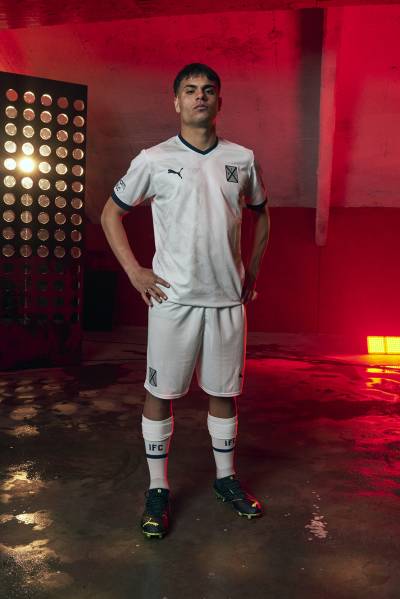 independiente_2022_2023_away_kit_1.jpg