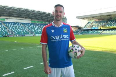 linfield_fc_2023_24_macron_home_kit_e.jpeg