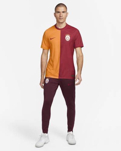 galatasaray_2023_24_nike_home_kit_8.jpeg