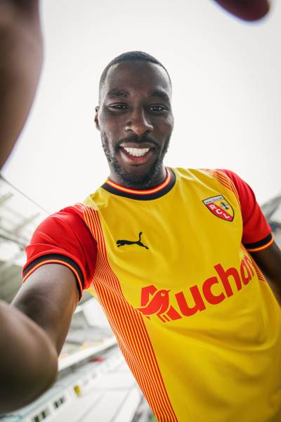 rc_lens_2023_24_puma_home_kit_4.jpg