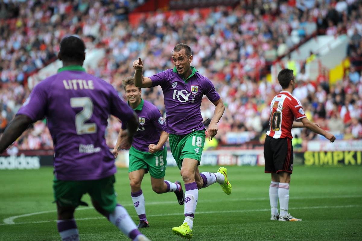 Bristol city purple sales and green kit