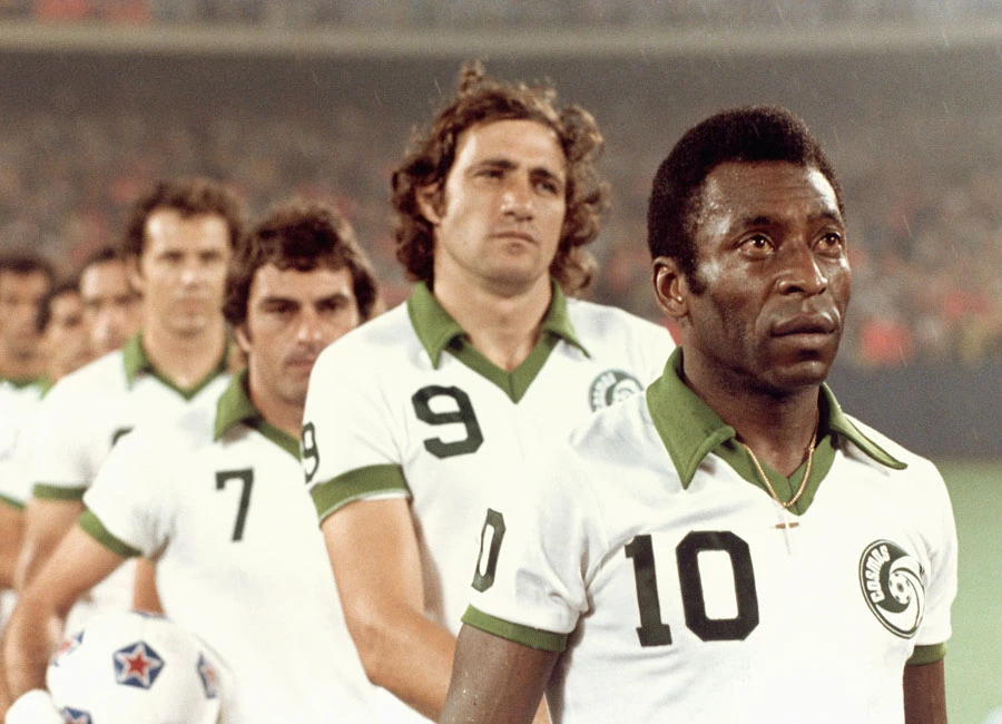 A Brief History of the New York Cosmos&rsquo; Iconic Kits #NYCosmos #WeAreCosmopolitan #NewYorkCosmos