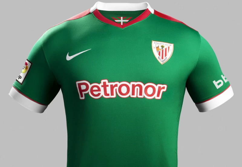 Athletic Club de Bilbao 14/15 Nike Away football Shirt