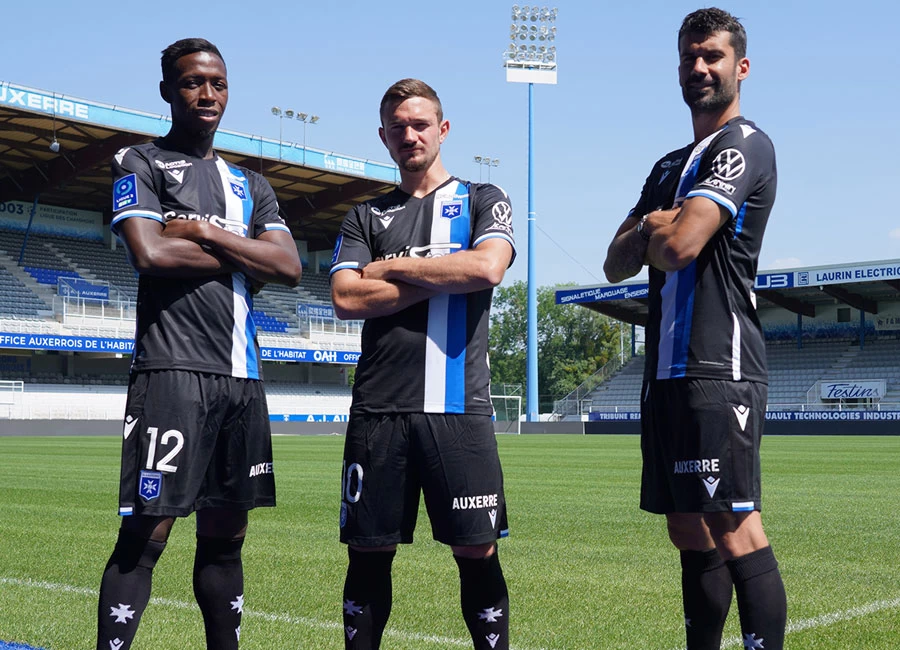 Auxerre 2021-22 Macron Away Kit #FiersdetreAuxerrois #TeamAJA #AJAuxerre #Auxerre #macronsports