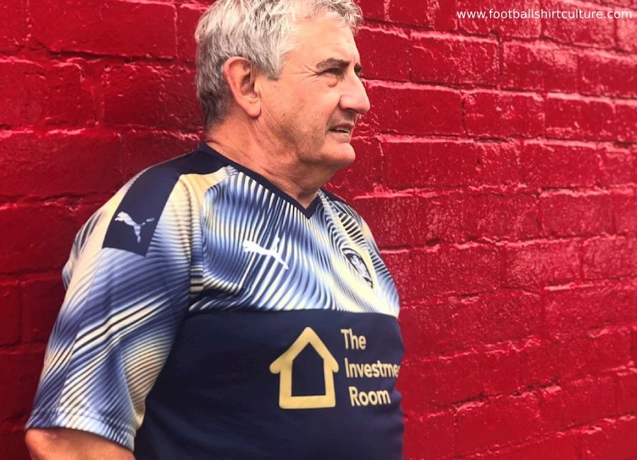 Barnsley 2019-20 Puma Away Kit