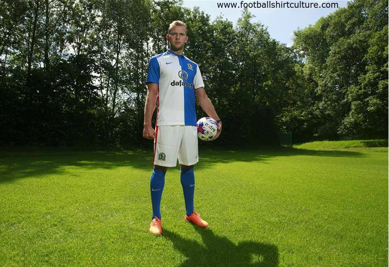 Blackburn Rovers 15/16 Nike Home Kit