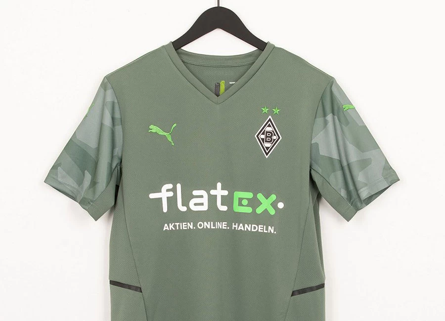 Borussia Mönchengladbach 2021-22 Puma Away Kit