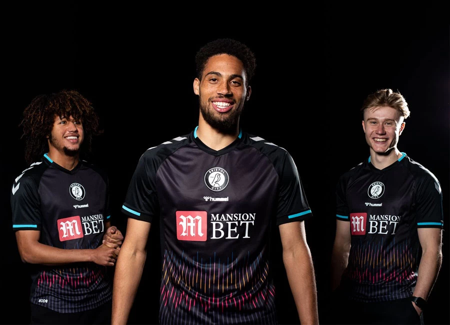 Bristol City 2021-22 Hummel Away Kit