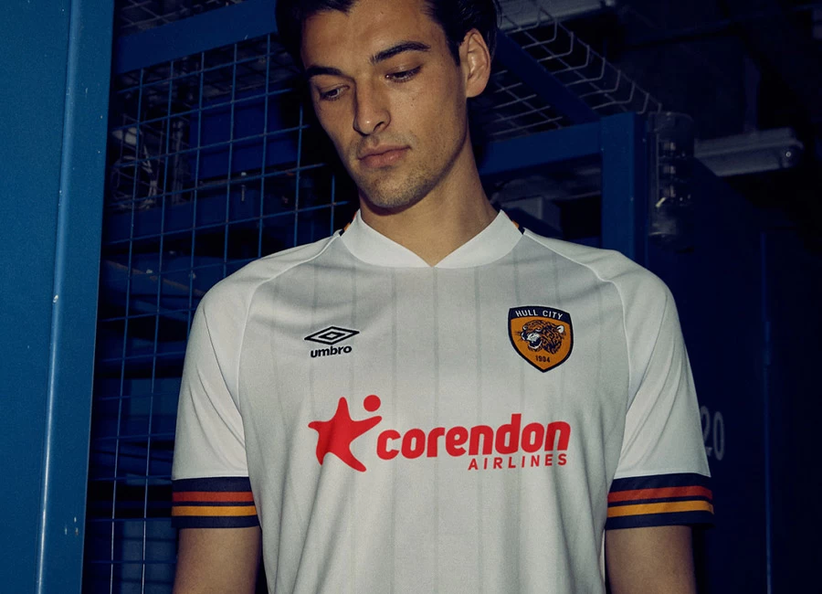 Hull City 2022-23 Umbro Away Kit