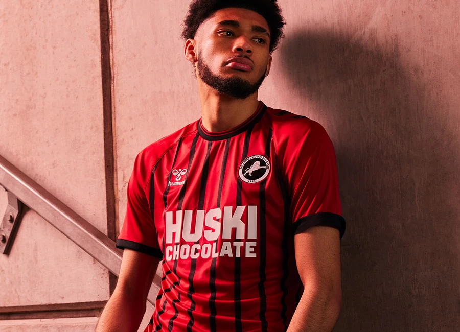 Millwall 2022-23 Hummel Third Kit