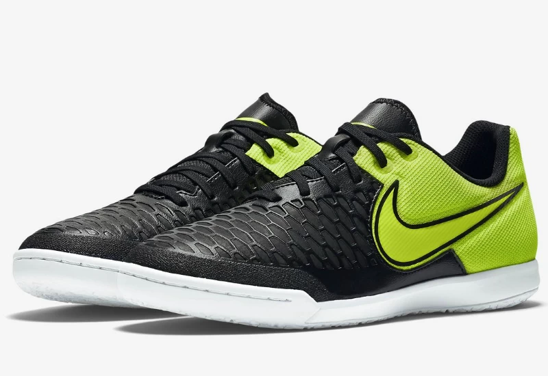 Nike MagistaX Pro IC - Black / Volt / White / Volt