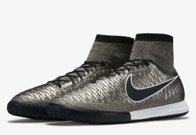 Nike MagistaX Proximo IC - Metallic Pewter / White / Black